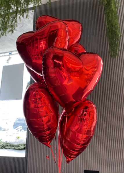Связка из 7 фольгированных шаров сердец